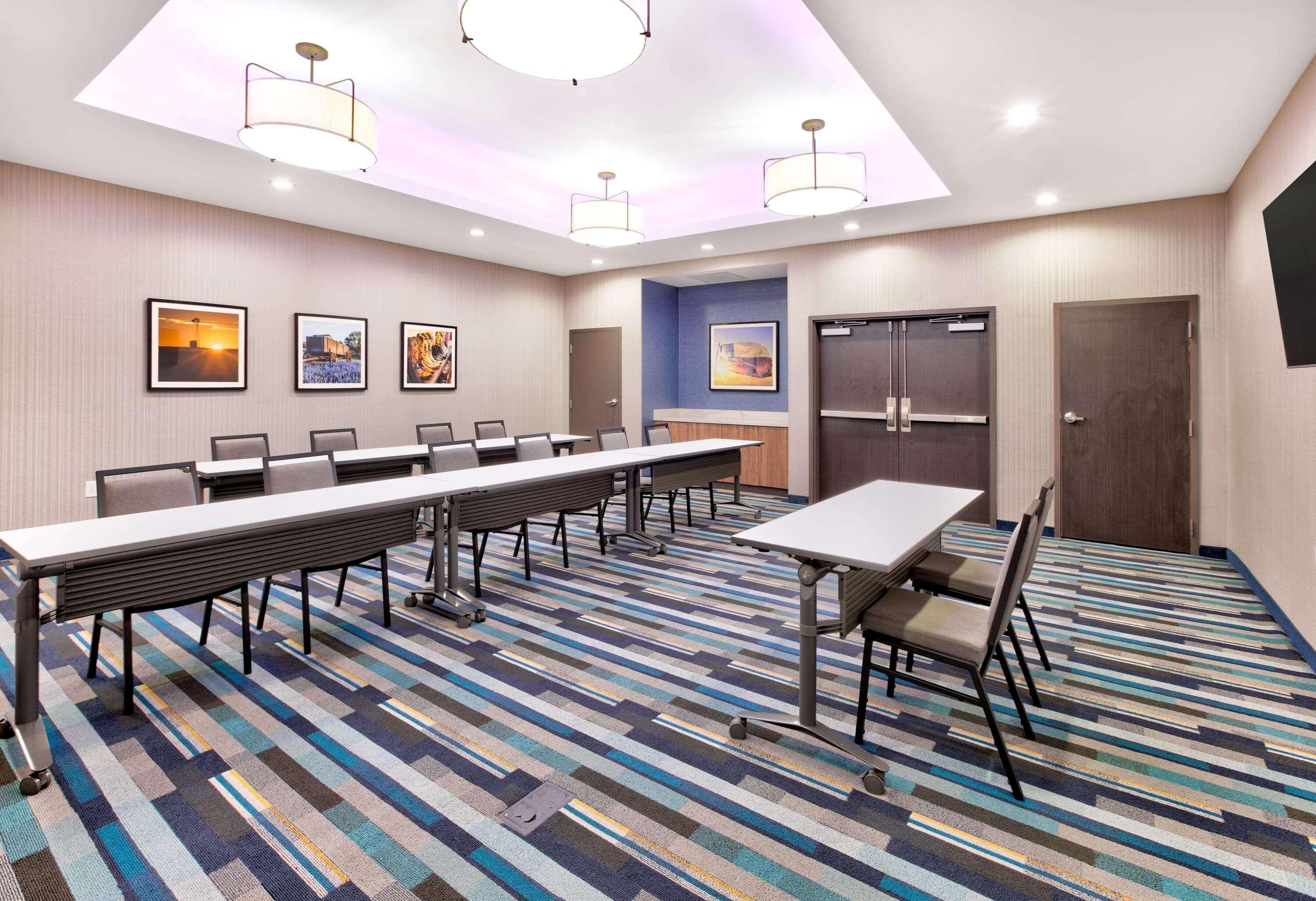La Quinta Inn & Suites By Wyndham Terrell Bagian luar foto