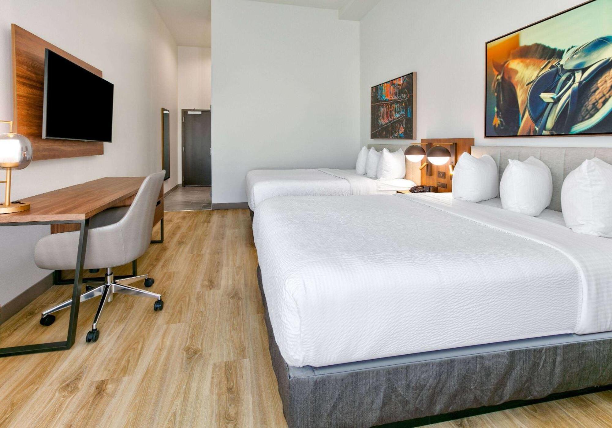 La Quinta Inn & Suites By Wyndham Terrell Bagian luar foto