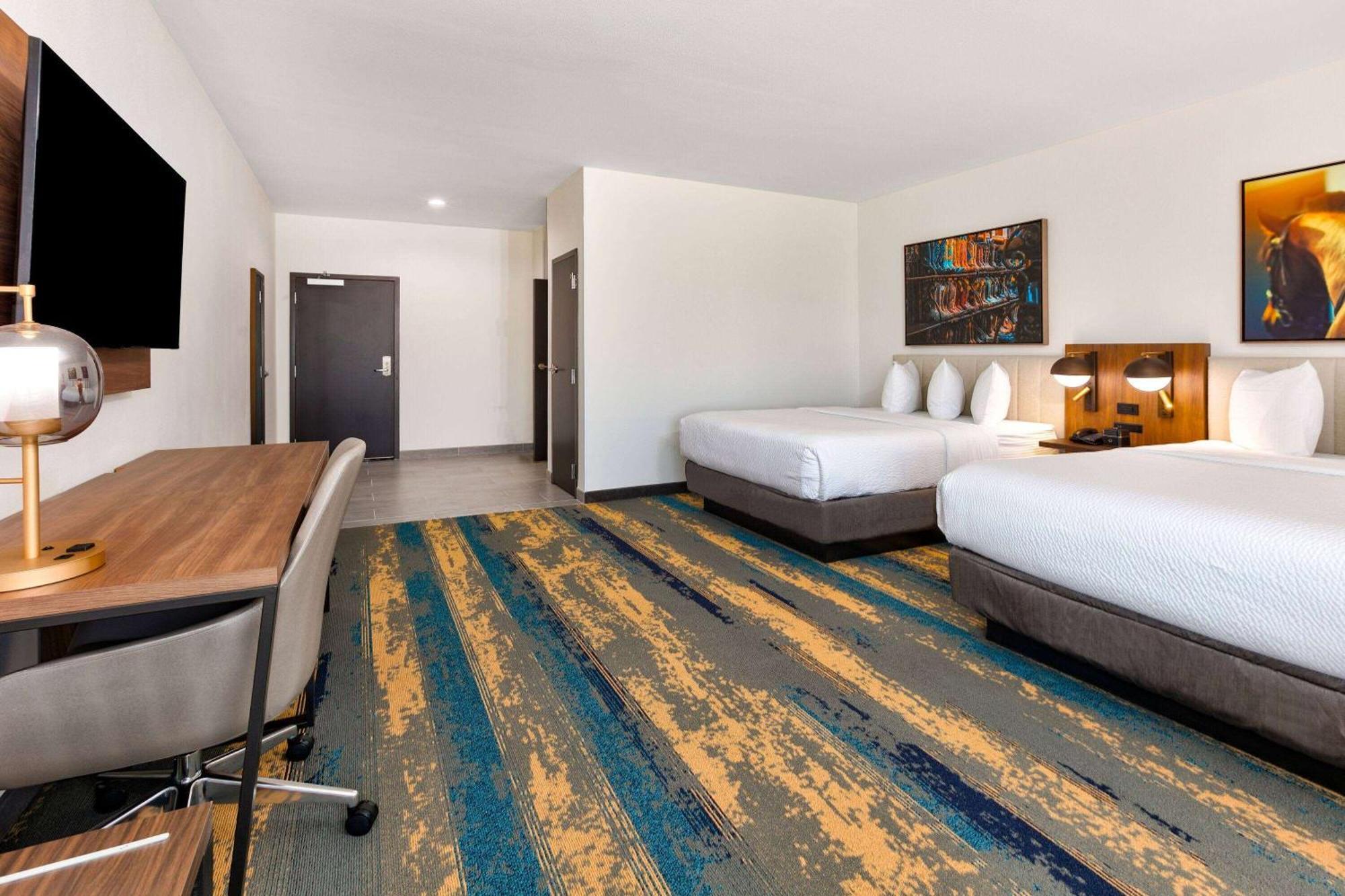 La Quinta Inn & Suites By Wyndham Terrell Bagian luar foto