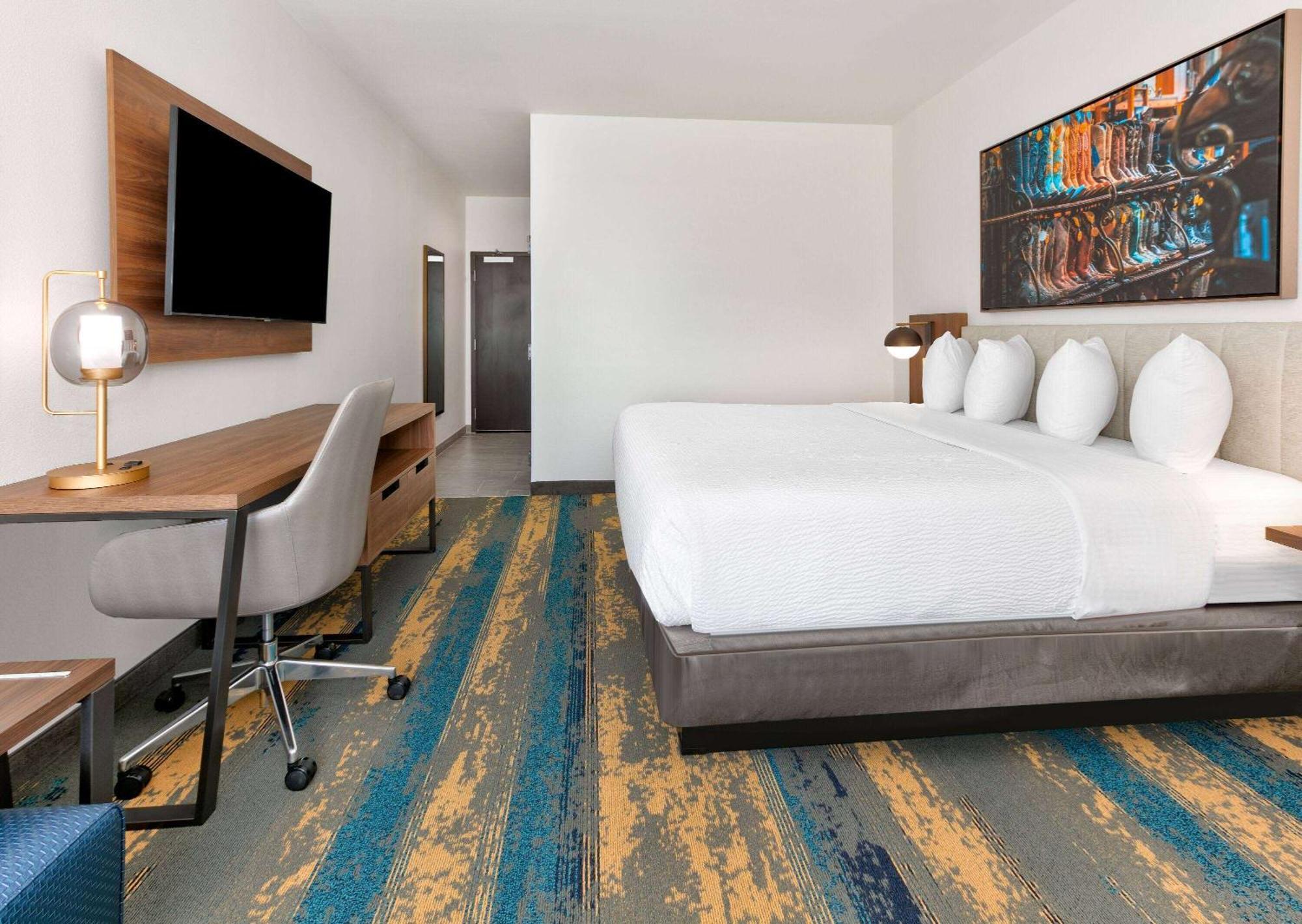 La Quinta Inn & Suites By Wyndham Terrell Bagian luar foto