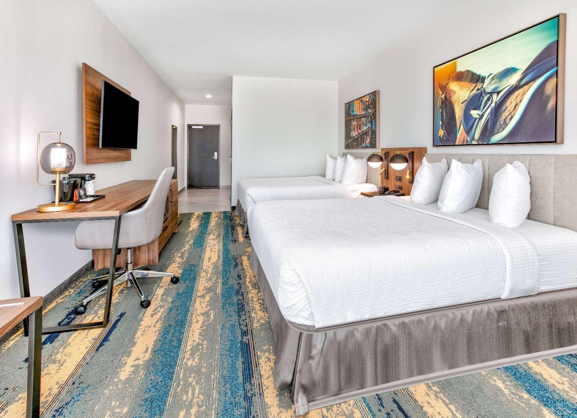 La Quinta Inn & Suites By Wyndham Terrell Bagian luar foto